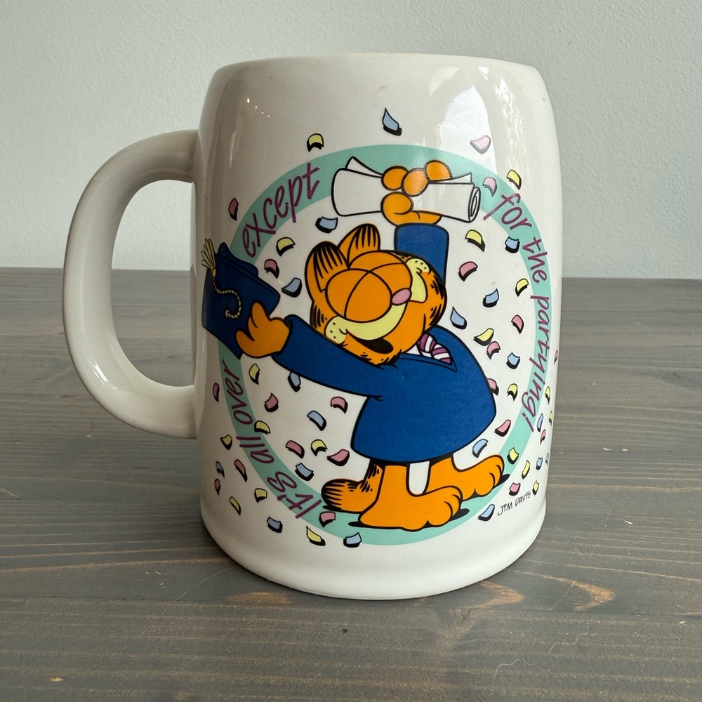 Vintage ceramic Garfield mug